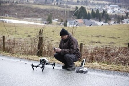 Merjenje navpičnih prerezov onesnaženosti z delci z brezpilotnim letalnikom